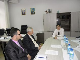 В управленцы б я пошел