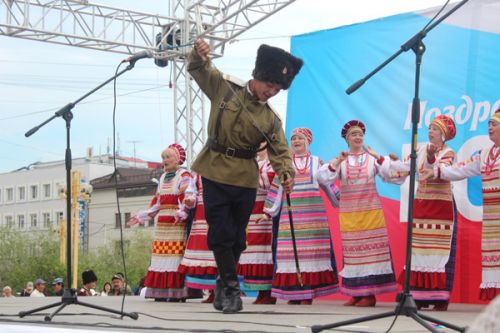 Лейся,  казацкая песня!