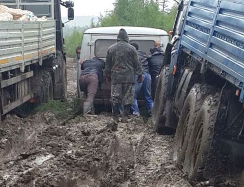 Разорванная «Амга». Движение грузовых машин на республиканской автодороге приостановлено