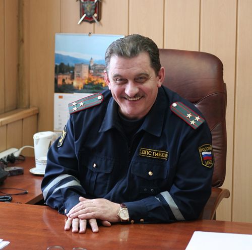 О настоящем  с настоящим полковником