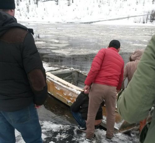 Из-за воды ни туды и ни сюды