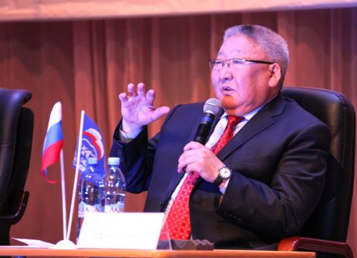 Партийный выбор:  лидирует Егор Борисов