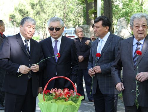 В Кыргызстане помнят  Максима Аммосова