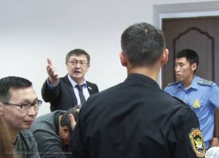 Дело Максимова:  снова на нары
