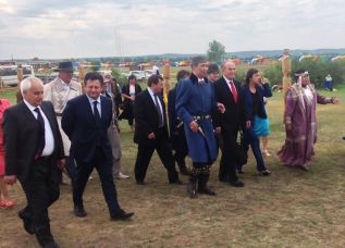 Якутский камзол сделал счастливым мэра Стамбула