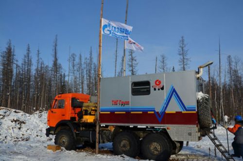 Фото с сайта «Газпрома» из альбома с романтичным названием «Ключ к сокровищам Чаянды». Похоже, от сокровищ Якутия получит меньше, чем могла бы: дальше добычи газовики в Якутии не пойдут и тысячи рабочих мест создадут в соседнем регионе. Участники митингов против строительства газохимического завода должны быть счастливы.