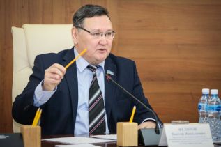 Мораторий  на новостройки.  Депутат предлагает обустраивать,  а не застраивать центр Якутска