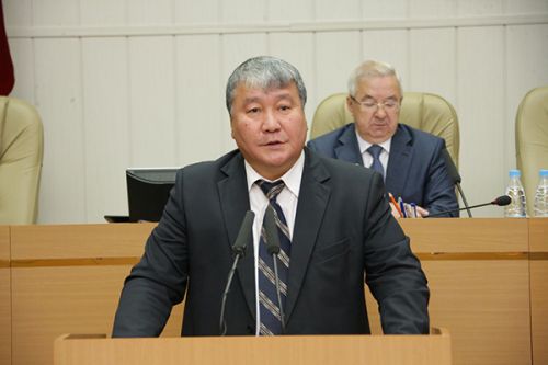 Выступление Председателя  Государственного Собрания (Ил Тумэн)  Республики Саха (Якутия) А.Н. Жиркова  на первом пленарном заседании Ил Тумэна пятого созыва