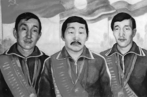 Чемпионов вспомнили на ковре