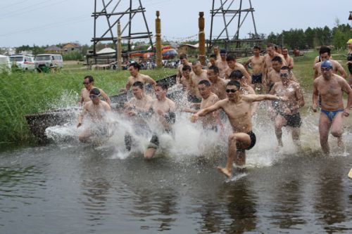 По воде и по суше