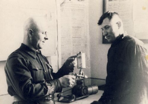 Свое место  на войне,  своя передовая